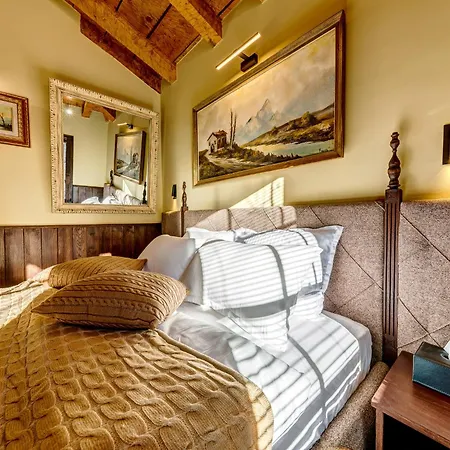 Pipers Hotel